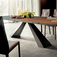 Image sur ELIOT Wood Drive Dining Table