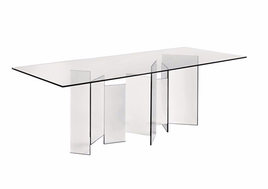 Picture of Metropolis Dining Table
